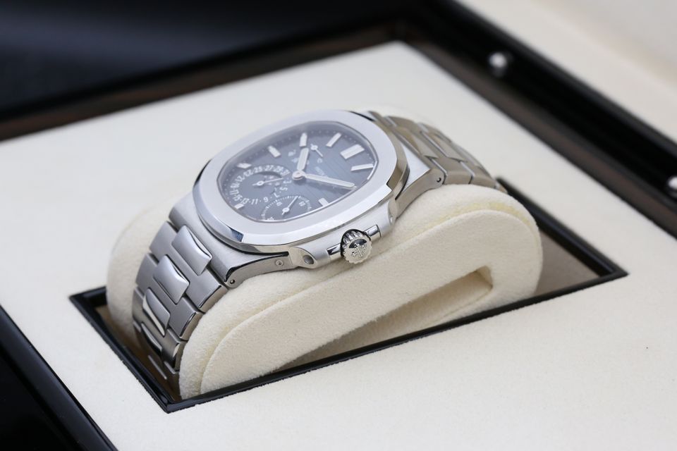 Patek Philippe Nautilus 5712/1A-001 Image 6